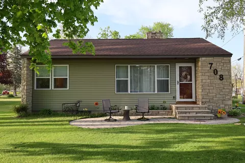 708 3rd St, Pepin, WI 54759