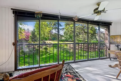 5501 Dewey Hill Rd #140, Edina, MN 55439