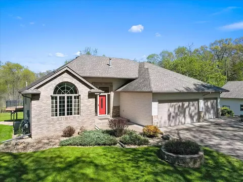 25647 Gustavus Ct, Wyoming, MN 55092