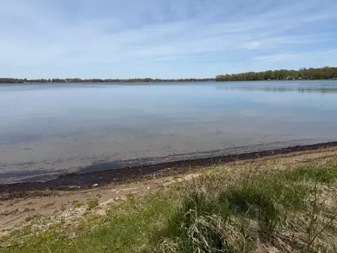 19467 624 Ave, Litchfield, MN 55355