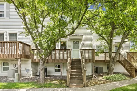 8823 42nd Ave N, New Hope, MN 55427