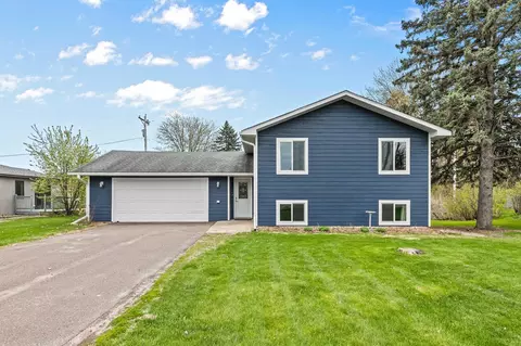 850 W 4th St, Rush City, MN 55069
