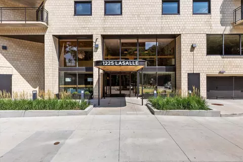 1225 Lasalle Ave #301, Minneapolis, MN 55403