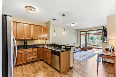 3251 Louisiana Ave S #323, Saint Louis Park, MN 55426