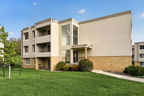 1923 Viking Dr NW #24, Rochester, MN 55901