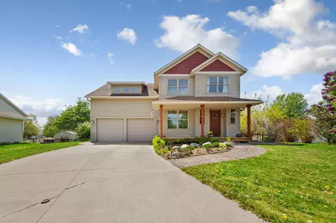 1904 Lake Dr, Northfield, MN 55057