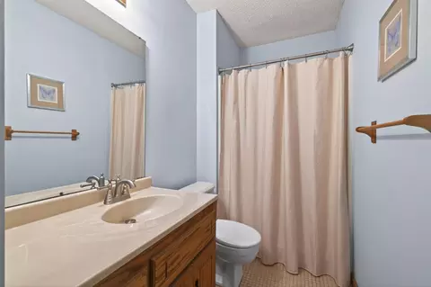 Bath - 2107 189th Ave NE, Cedar, MN 55011 photo 4 of 4