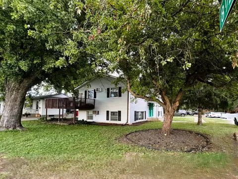 403 8 12 Ave NW, Rochester, MN 55901