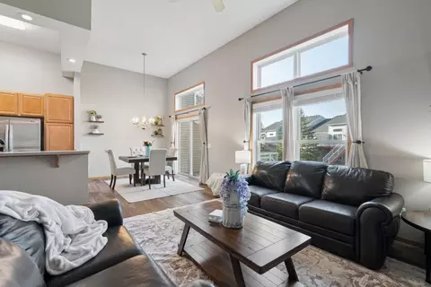 2121 Saint Johns Ct, Woodbury, MN 55129