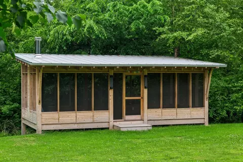 Exterior - 20455 Park Pl, Deephaven, MN 55331 photo 3 of 4