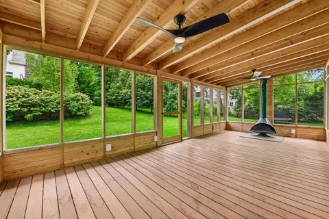 Exterior - 20455 Park Pl, Deephaven, MN 55331 photo 4 of 4