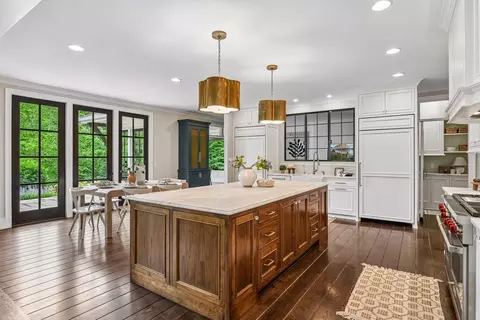 Kitchen - 20455 Park Pl, Deephaven, MN 55331 photo 6 of 6