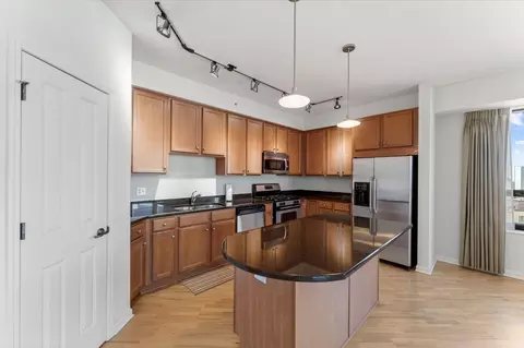 Kitchen - 500 E Grant St #1402, Minneapolis, MN 55404 photo 1 of 5