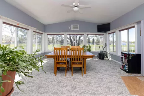 Dining - 702 3rd Ave SE, Barnesville, MN 56514 photo 1 of 4
