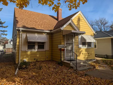 1111 Maryland Ave E, Saint Paul, MN 55106