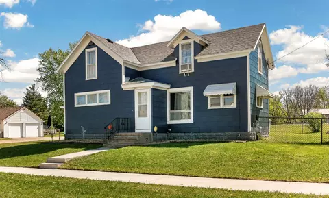 18 4th Ave NE, Dodge Center, MN 55927