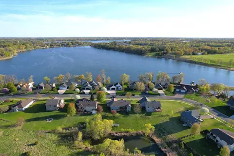 12668 314th St, Lindstrom, MN 55045