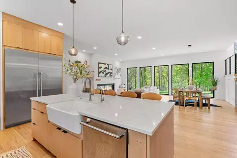 Kitchen - 6200 Cardinal Ave, Excelsior, MN 55331 photo 3 of 6