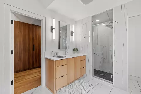 Bath - 6200 Cardinal Ave, Excelsior, MN 55331 photo 3 of 6