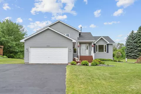 8461 Vagabond Ln N, Maple Grove, MN 55311