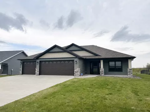 1136 Lanigan Way SW, Saint Joseph, MN 56374