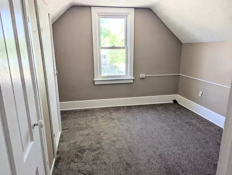 Bedroom - 907 2nd Ave NW, Faribault, MN 55021 photo 2 of 3