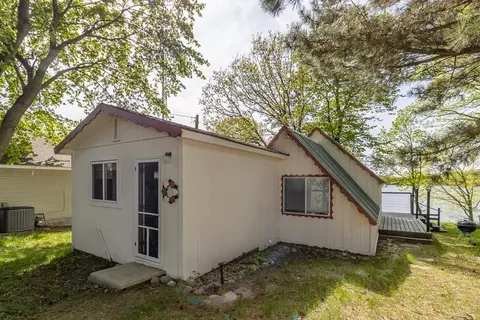 26828 Sioux Trl, Madison Lake, MN 56063