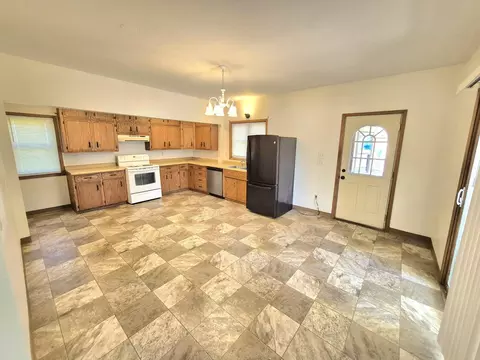 Kitchen - 402 22nd Ave N, Saint Cloud, MN 56303 photo 1 of 1