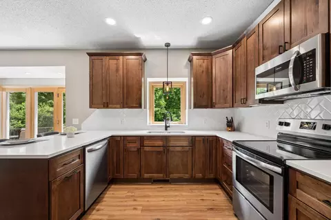 Kitchen - 2478 Timber Ct E, Maplewood, MN 55119 photo 2 of 5