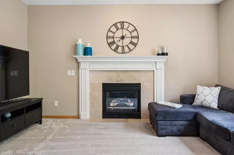 Living - 2478 Timber Ct E, Maplewood, MN 55119 photo 3 of 4