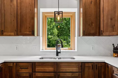 Kitchen - 2478 Timber Ct E, Maplewood, MN 55119 photo 3 of 5