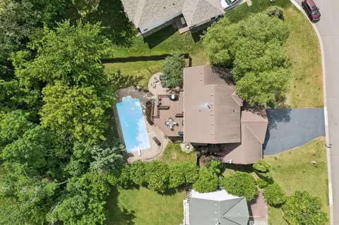 View/Area - 2478 Timber Ct E, Maplewood, MN 55119 photo 3 of 5