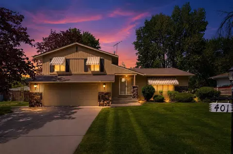 401 Felix Ln, West Saint Paul, MN 55118