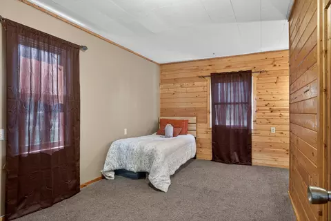 Bedroom - 914 Beech St, Brainerd, MN 56401 photo 1 of 4