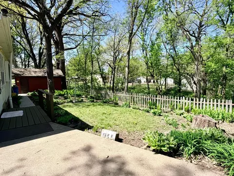 Exterior - 219 Moore St, Jackson, MN 56143 photo 9 of 12