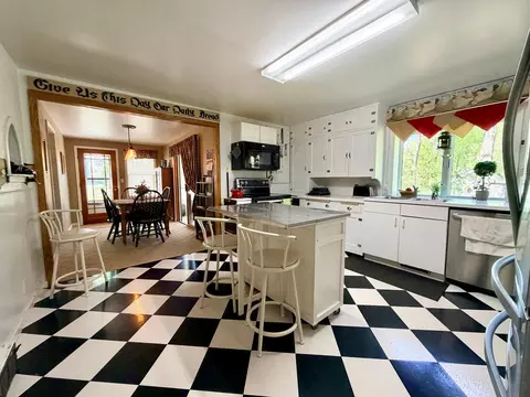 Kitchen - 219 Moore St, Jackson, MN 56143 photo 3 of 5