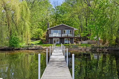 1340 Rest Point Ln, Mound, MN 55364