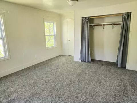 Bedroom - 812 2nd Ave NE, Austin, MN 55912 photo 3 of 3
