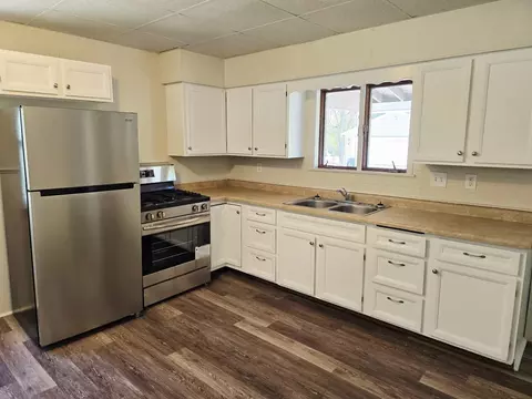 Kitchen - 812 2nd Ave NE, Austin, MN 55912 photo 2 of 2