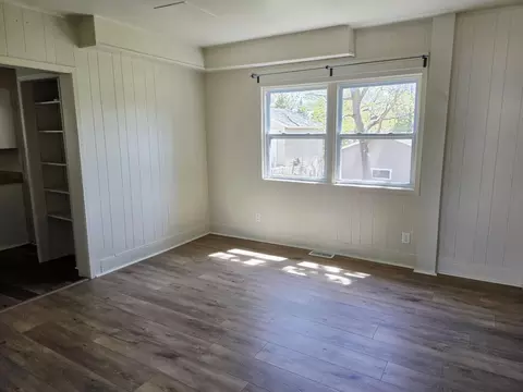 Living - 812 2nd Ave NE, Austin, MN 55912 photo 3 of 3