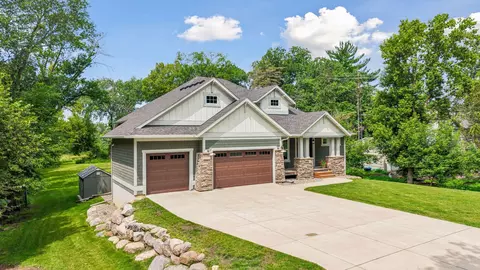 19 Westwood Rd, Minnetonka, MN 55305