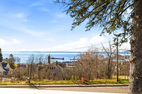 View/Area - 5 W 7th St, Duluth, MN 55806 photo 2 of 9