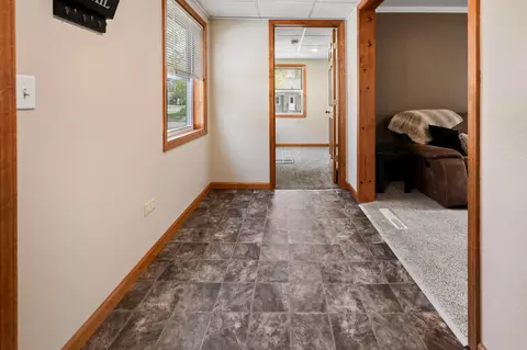 Entry Way - 1009 11th Ave S, Saint Cloud, MN 56301 photo 4 of 4