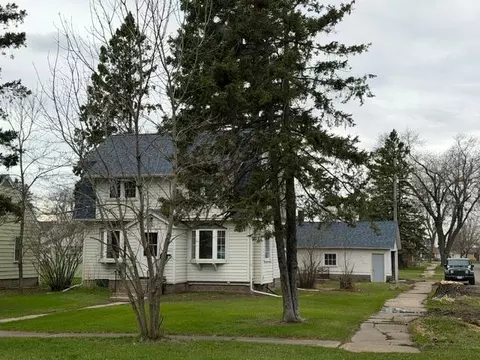 1901 Southern Dr, Virginia, MN 55792