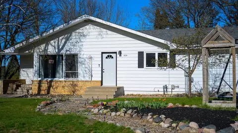 1624 Graydon Ave, Brainerd, MN 56401