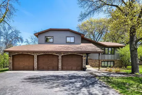 10855 Avocet St NW, Coon Rapids, MN 55433