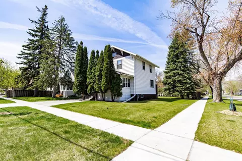 618 Oak St N, Fargo, ND 58102