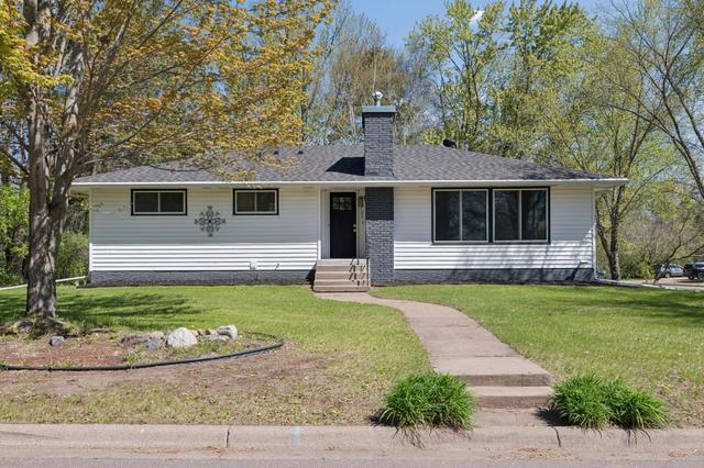 6788 Cedar St, North Branch, MN 55056