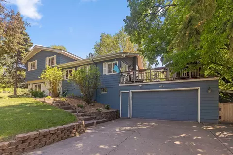 101 Timberland Dr, Burnsville, MN 55337