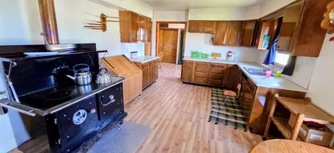 Kitchen - 33293 115th Ave, Eagle Bend, MN 56446 photo 1 of 3